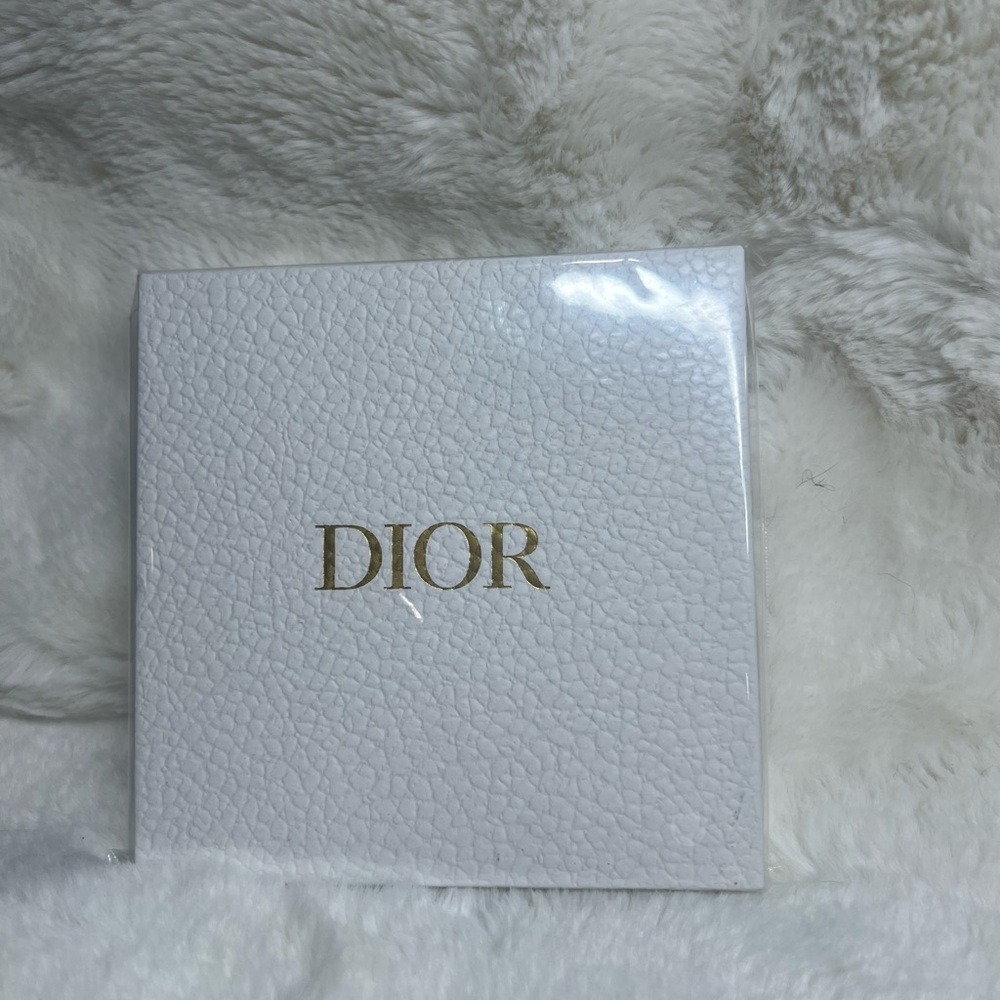 Dior Silver Compact Case - Picture 2 of 6